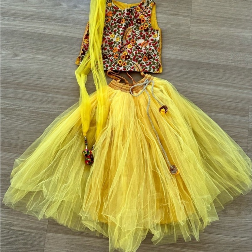 Dress set in size 3-4T